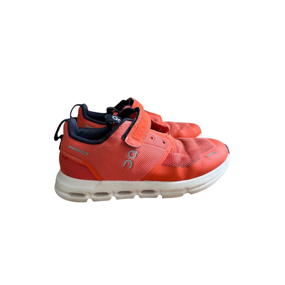 On Running Cloud Play Kids Size 2 Orange Navy Blue Hook Loop Sneakers 43.91204 - Picture 3 of 8